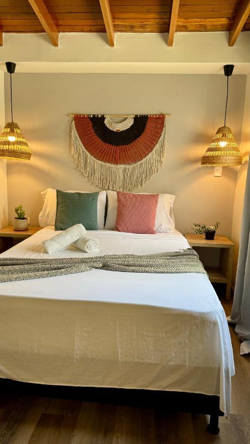 Luum Casa Hotel Manila 메딜린 외부 사진