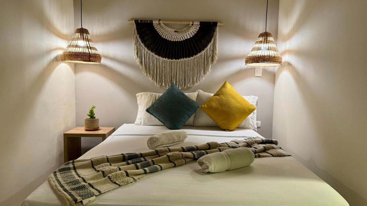 Luum Casa Hotel Manila 메딜린 외부 사진