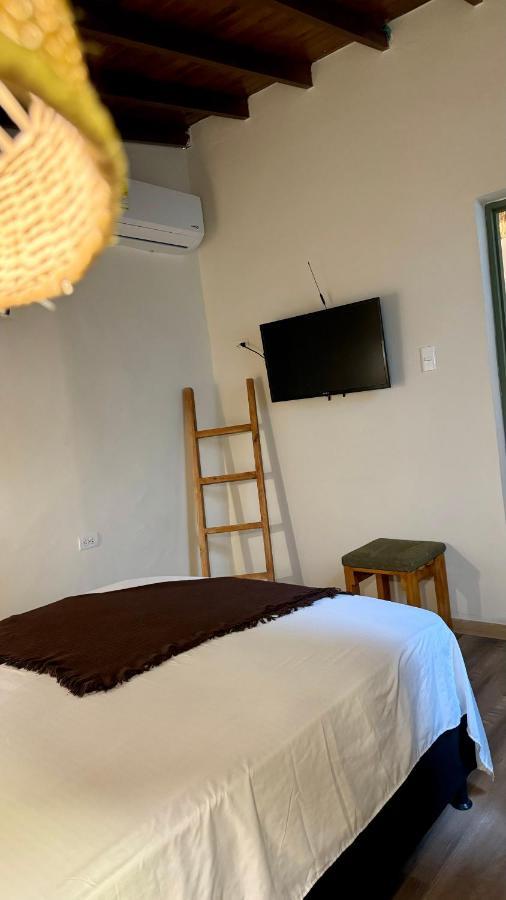Luum Casa Hotel Manila 메딜린 외부 사진