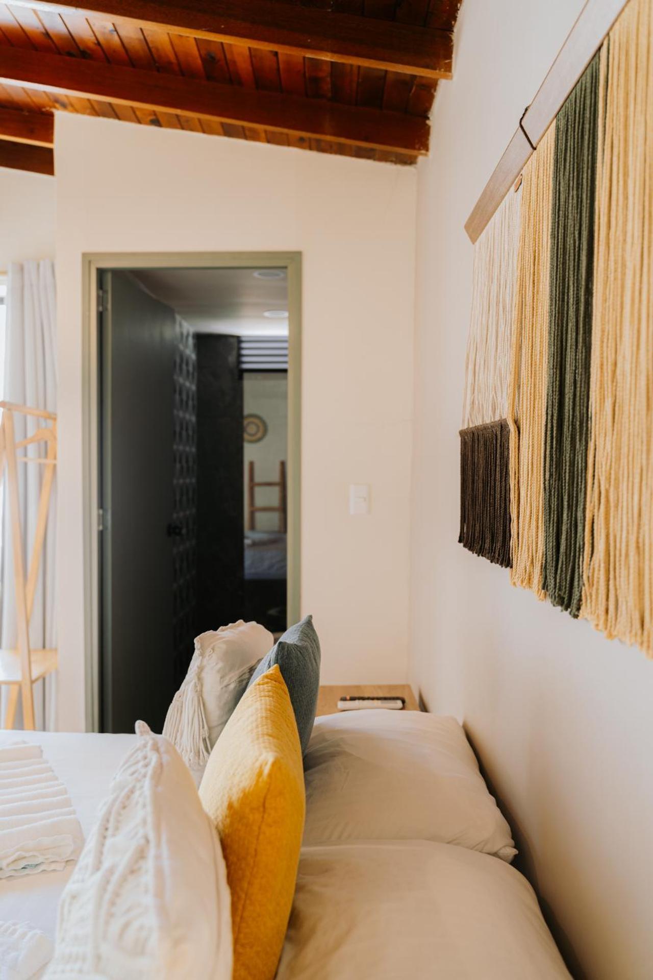 Luum Casa Hotel Manila 메딜린 외부 사진